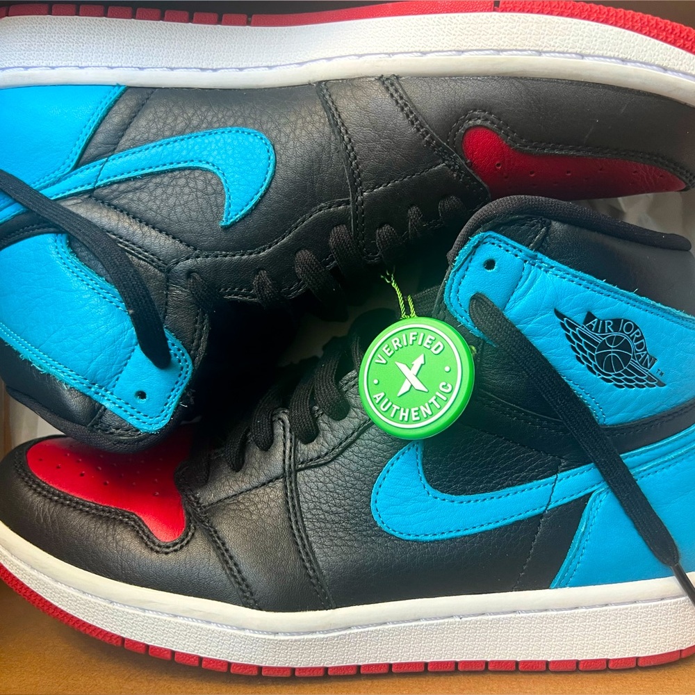 Women’s Air Jordan 1 High NC to CHI  size 10 - Picture 5 of 5